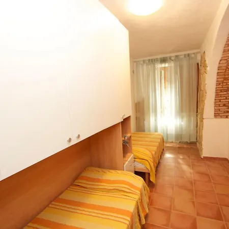 Casa Vacanze Mistral Apartment *